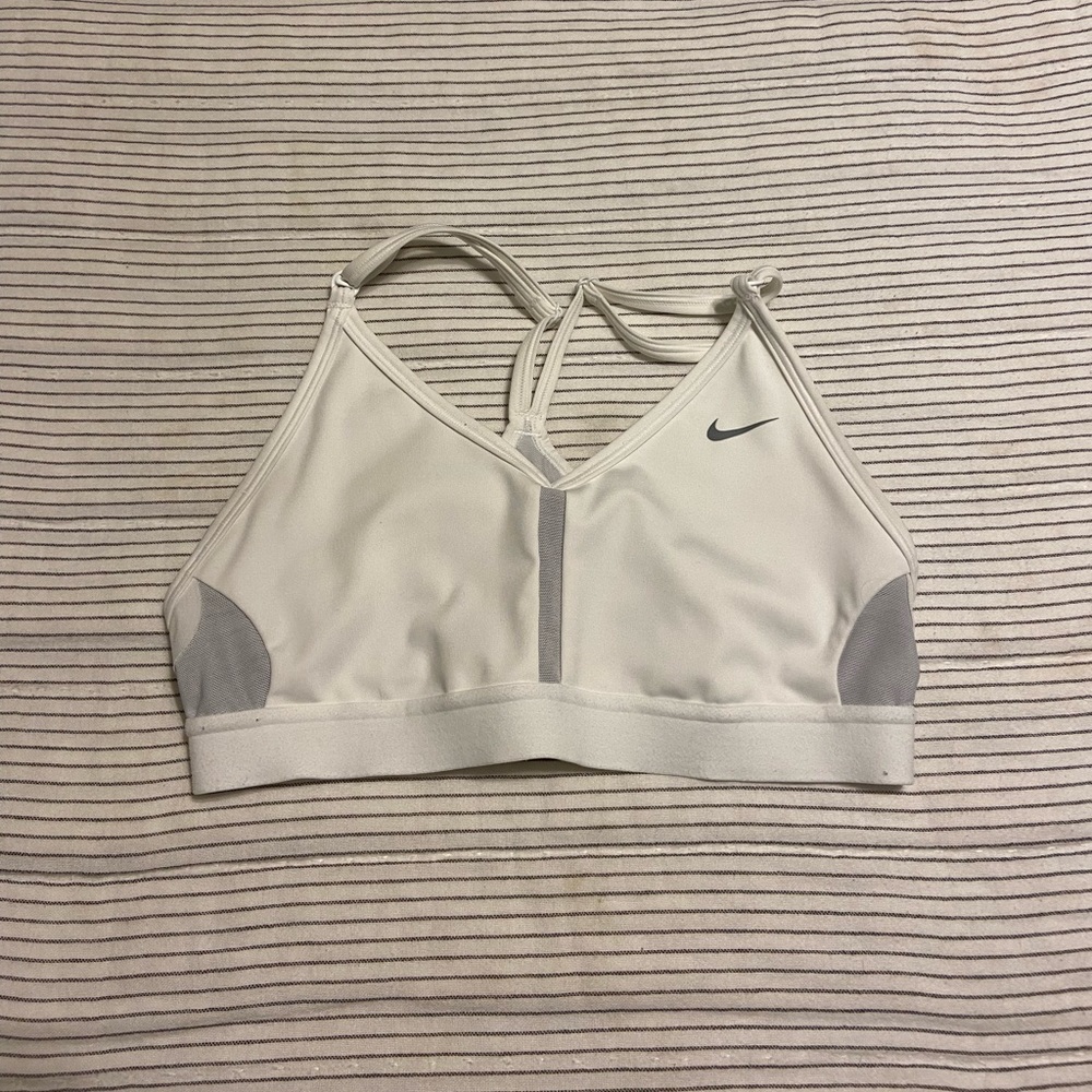 Nike Women's Dri-FIT Indy Light-Support Padded V-Neck Sports Bra